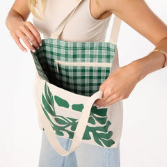 Applique Reversible Tote in Vineyard