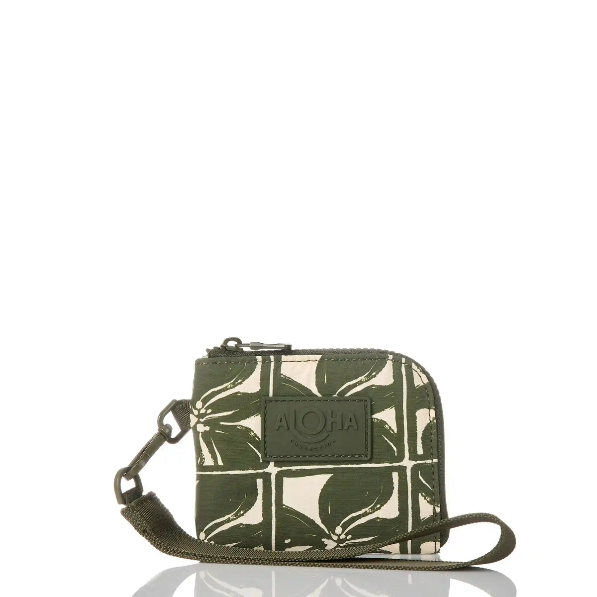 Lattice Go-To Wristlet in Olive
