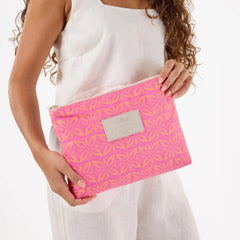 Traditions Mid Pouch in Cotton Candy